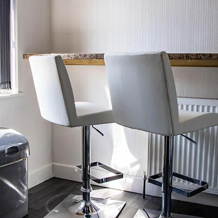 33 Turner Street רדקאר